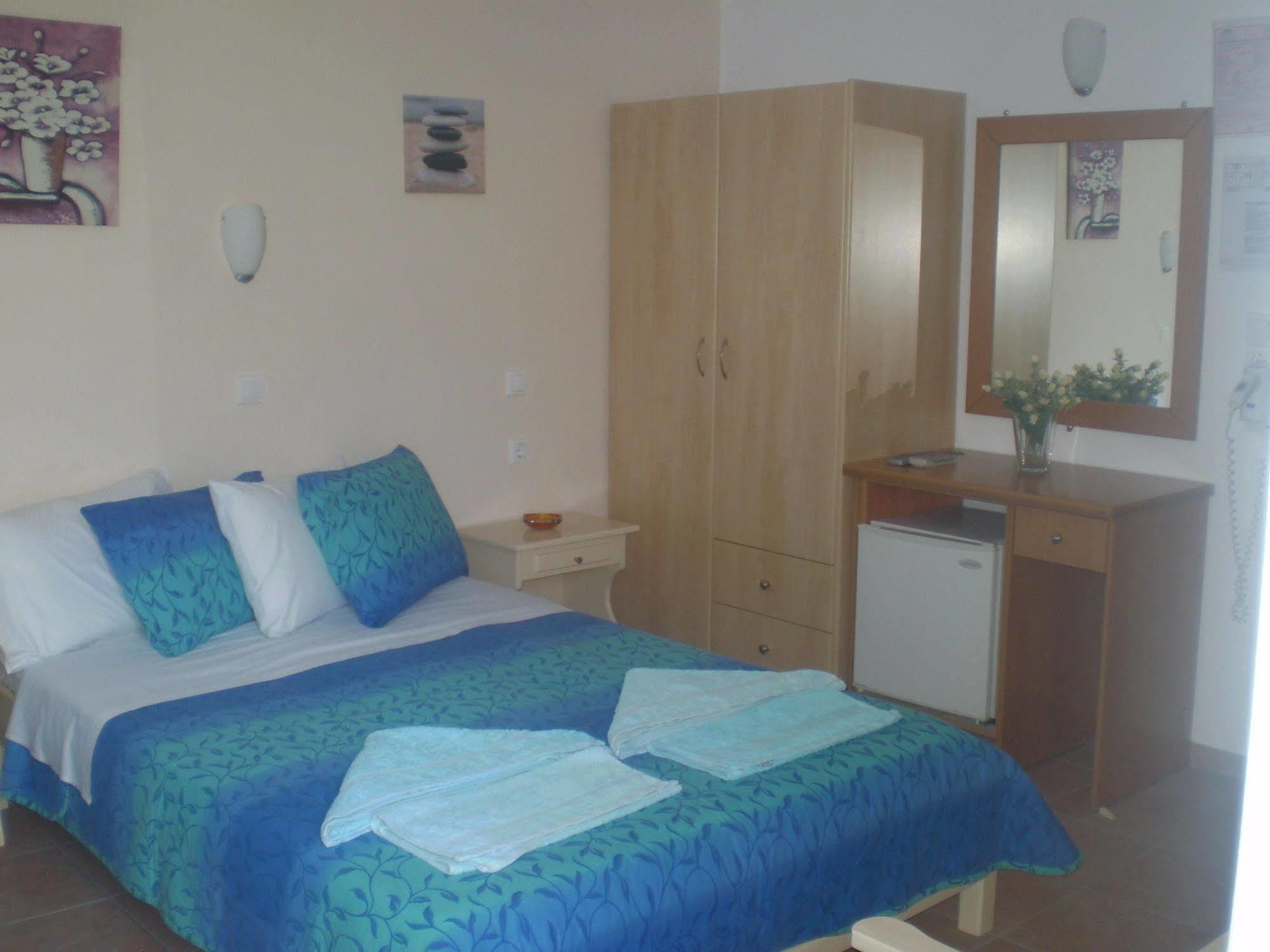 Galini Pension Chora d'Ios Extérieur photo